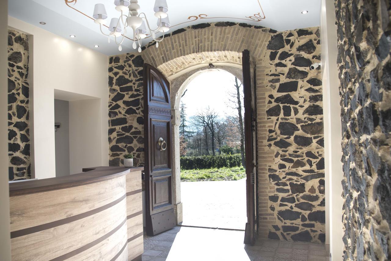 La Tenuta Di Trimalcione Pofi Exterior foto